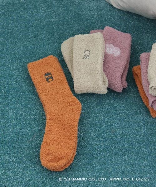LEPSIM(レプシィム)の「ルームソックス(その他・ポチャッコ08/バツマル45/キキララ95・ONE SIZE)」の2枚目の写真