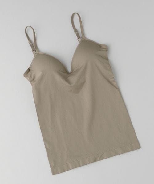A part by(アパートバイ)の「cohan(コハン)シームレスブラキャミソール(アンダーウェア・レディース・ブラック 09/モカ 54・Sサイズ/Mサイズ)」の2枚目の写真