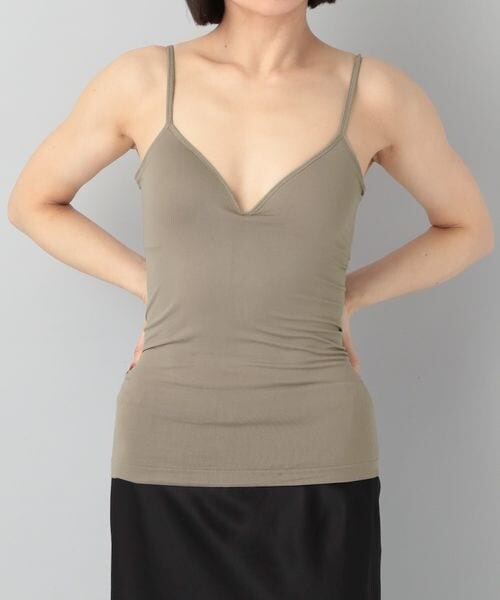 A part by(アパートバイ)の「cohan(コハン)シームレスブラキャミソール(アンダーウェア・レディース・ブラック 09/モカ 54・Sサイズ/Mサイズ)」の6枚目の写真
