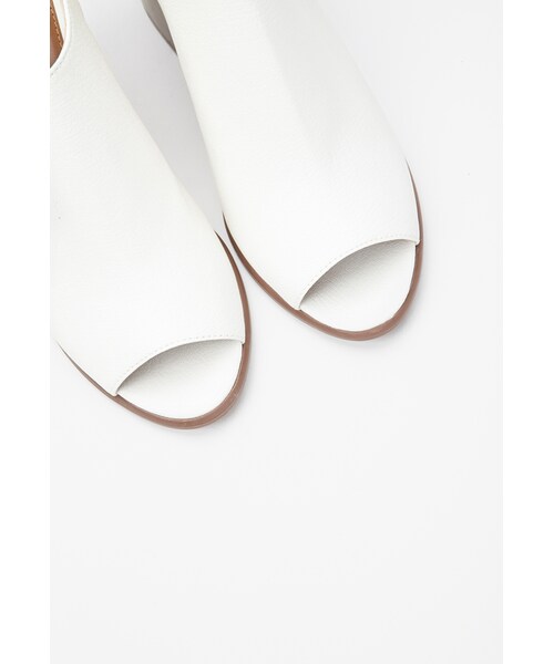 FOREVER 21（フォーエバー トゥエンティーワン）の「FOREVER 21 Buckled Peep-Toe Heels（サンダル・レディース・White/Black/Tan・10/7.5/8.5/7/6.5/5.5/9/8/6）」の14枚目の写真