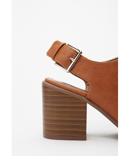 FOREVER 21（フォーエバー トゥエンティーワン）の「FOREVER 21 Buckled Peep-Toe Heels（サンダル・レディース・White/Black/Tan・10/7.5/8.5/7/6.5/5.5/9/8/6）」の11枚目の写真