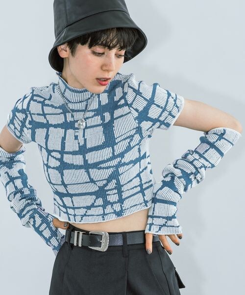 PAGEBOY（ページボーイ）の「2WAYスリーブリブTOPS（トップス・ホワイト系01/ブラック系08/ブラック09・F）」の4枚目の写真