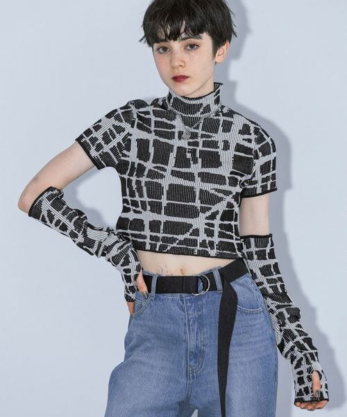 PAGEBOY（ページボーイ）の「2WAYスリーブリブTOPS（トップス・ホワイト系01/ブラック系08/ブラック09・F）」の2枚目の写真