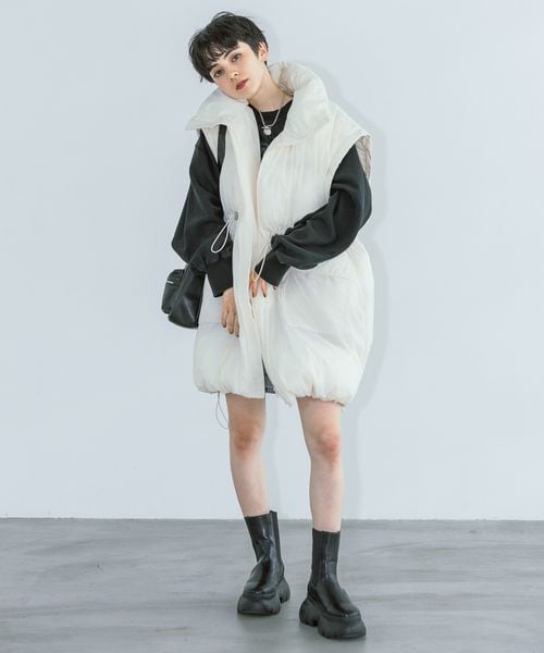PAGEBOY(ページボーイ)の「スタンドボリュームブルゾン(ジャケット/アウター・オフホワイト05/ブラック09/モカ53・F)」の11枚目の写真