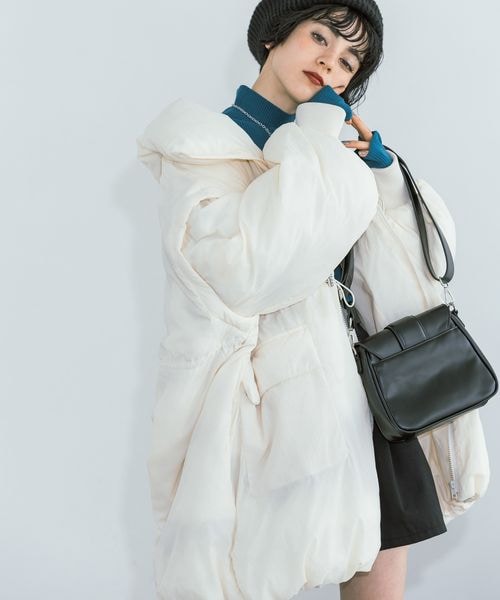 PAGEBOY(ページボーイ)の「スタンドボリュームブルゾン(ジャケット/アウター・オフホワイト05/ブラック09/モカ53・F)」の6枚目の写真