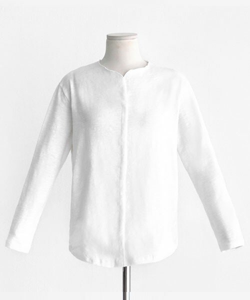 DHOLIC（ディーホリック）の「センタースリットシンプルTシャツ（Tシャツ/カットソー・レディース・ブラック/ホワイト/グレー・free）」の2枚目の写真