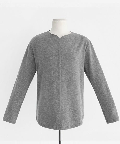 DHOLIC（ディーホリック）の「センタースリットシンプルTシャツ（Tシャツ/カットソー・レディース・ブラック/ホワイト/グレー・free）」の3枚目の写真