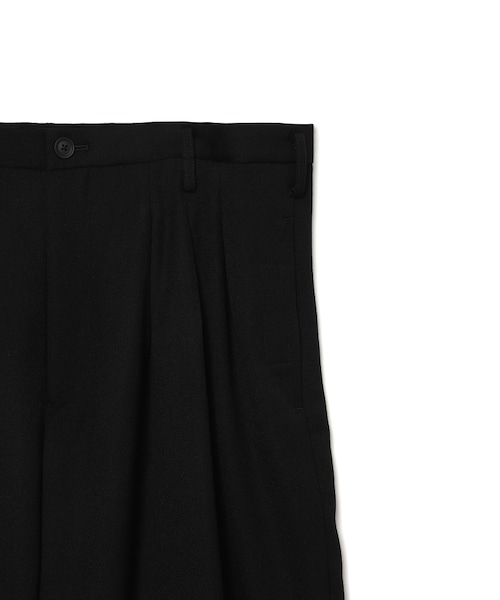 Yohji Yamamoto（ヨウジヤマモト）の「12 TUCK PANTS（パンツ・メンズ・BLACK/01・02/03）」の3枚目の写真
