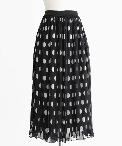 DHOLIC(ディーホリック)の「ドット柄プリーツシフォンミディスカート(スカート・レディース・ブラック/アイボリー・FREE)」の1枚目の写真