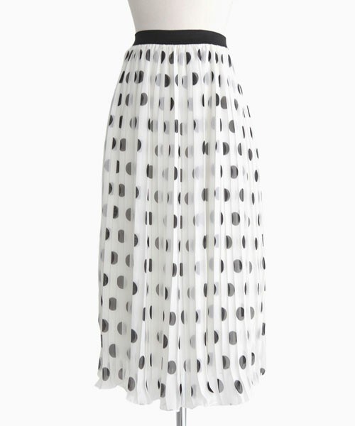 DHOLIC(ディーホリック)の「ドット柄プリーツシフォンミディスカート(スカート・レディース・ブラック/アイボリー・FREE)」の2枚目の写真