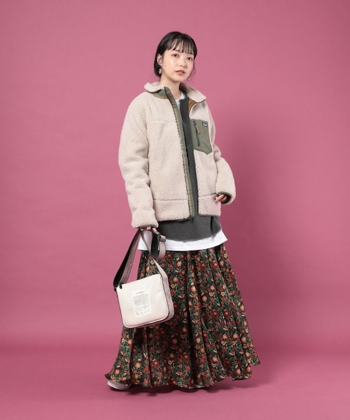 patagonia ピンク ジャケット kid's 140cm patagonia パタゴニア ダウンジャケット キッズXXL ピーチピンク