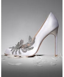 Manolo Blahnik（マノロ・ブラニク）の「Manolo Blahnik Swan