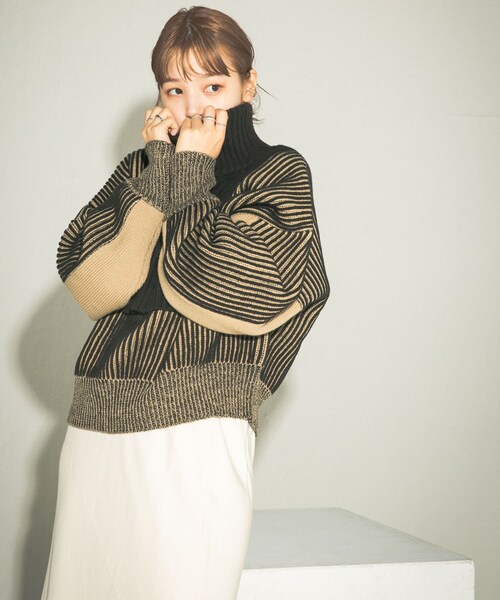 KBF（ケイビーエフ）の「レイヤードハーフZIPニット（トップス・レディース・IVO×BLUE/BLACK/GRAY×ORG・one）」の15枚目の写真