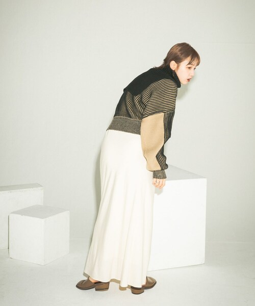 KBF（ケイビーエフ）の「レイヤードハーフZIPニット（トップス・レディース・IVO×BLUE/BLACK/GRAY×ORG・one）」の21枚目の写真