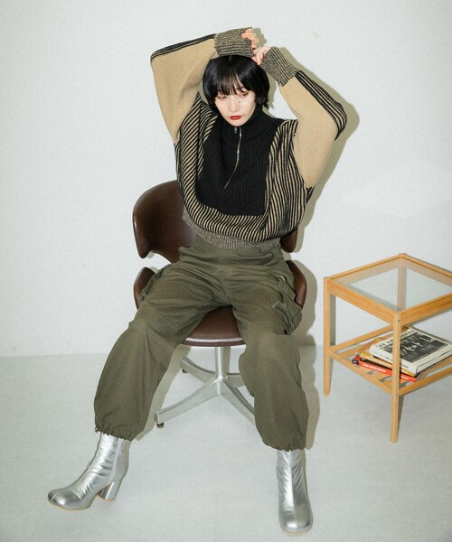 KBF（ケイビーエフ）の「レイヤードハーフZIPニット（トップス・レディース・IVO×BLUE/BLACK/GRAY×ORG・one）」の10枚目の写真