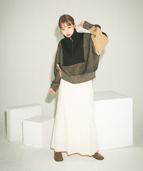 KBF（ケイビーエフ）の「レイヤードハーフZIPニット（トップス・レディース・IVO×BLUE/BLACK/GRAY×ORG・one）」の18枚目の写真