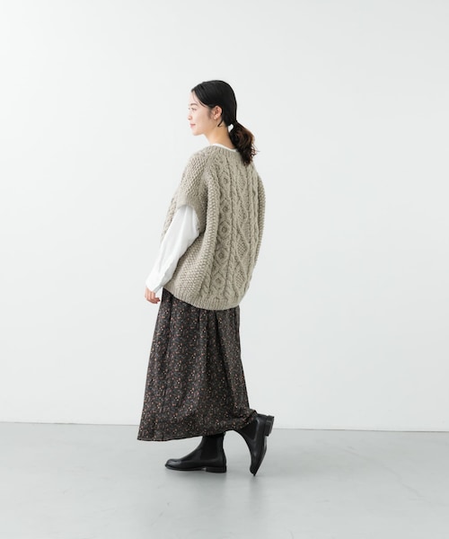 かぐれ（カグレ）の「ペルーアランクルーネックベスト（）」 - WEAR