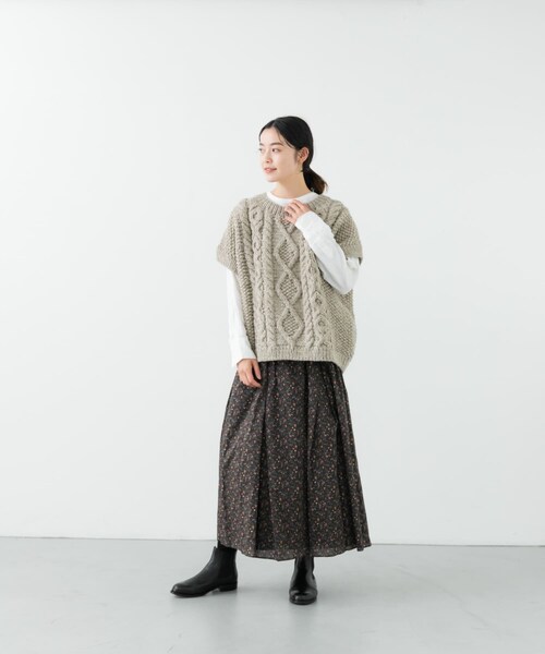 かぐれ（カグレ）の「ペルーアランクルーネックベスト（）」 - WEAR
