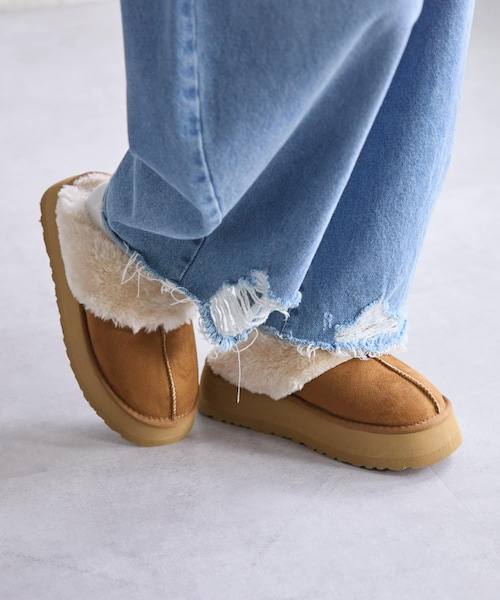 CIAOPANIC TYPY(チャオパニックティピー)の「ムートンサンダル(その他シューズ・レディース・キャメル/ブラック・S/M/L)」の1枚目の写真