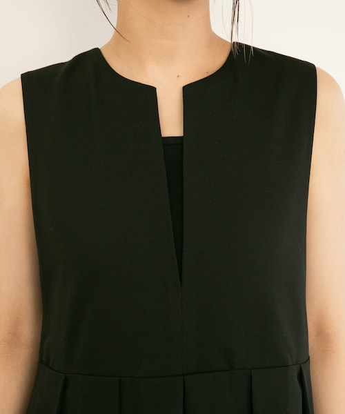 KBF（ケイビーエフ）の「キーネックBIGプリーツジャンパースカート（ワンピース/ドレス・レディース・BEIGE/BLACK/CHARCOAL・36/38）」の22枚目の写真