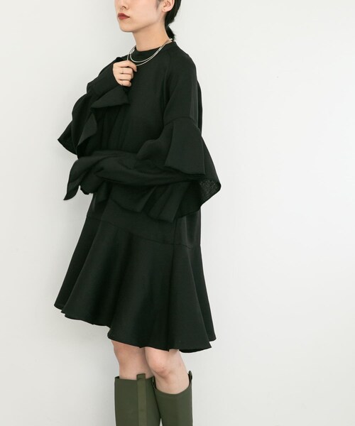 KBF（ケイビーエフ）の「フリルスリーブミニワンピース（ワンピース/ドレス・レディース・BLACK/BEIGE/KHAKI・one）」の3枚目の写真