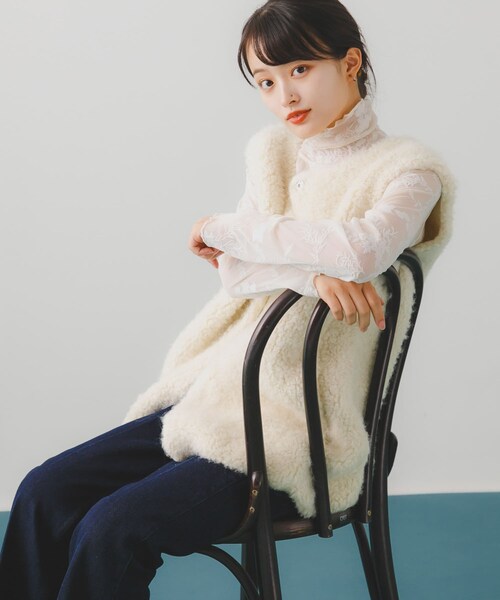 HEYUMM（ヘユム）の「HEYUMM フロッキーハイネックシアートップ（トップス・レディース・OFF WHITE/BLACK/BEIGE・one）」の9枚目の写真