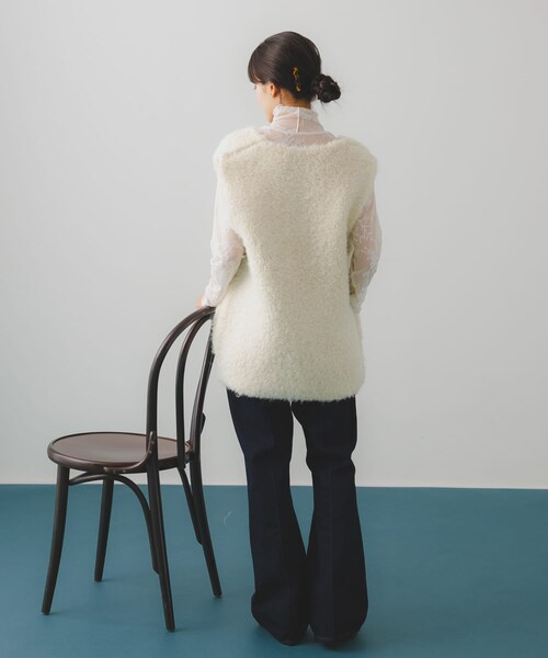 HEYUMM（ヘユム）の「HEYUMM フロッキーハイネックシアートップ（トップス・レディース・OFF WHITE/BLACK/BEIGE・one）」の15枚目の写真