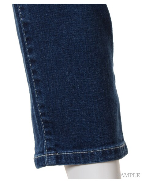 SNIDEL（スナイデル）の「スキニーデニムパンツ（デニムパンツ・レディース・WHT/CMCL/BLK・1）」の8枚目の写真