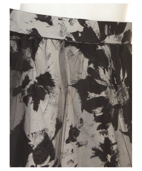 FRAY I.D（フレイアイディー）の「ビッグフラワーチュールスカート（フレアスカート・レディース・BLK/GRY・0/1）」の6枚目の写真