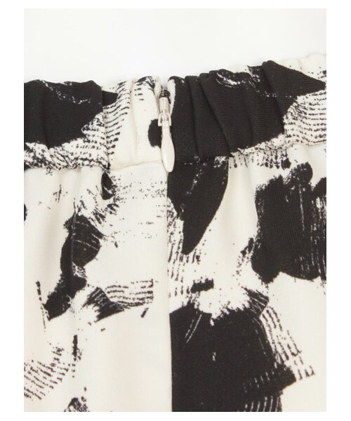 FRAY I.D（フレイアイディー）の「ビッグフラワーチュールスカート（フレアスカート・レディース・BLK/GRY・0/1）」の8枚目の写真