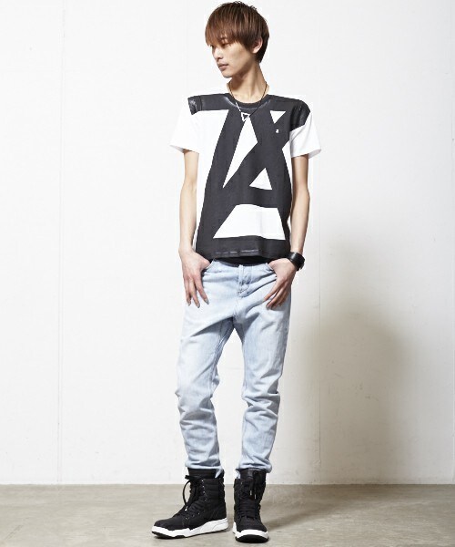 ANREALAGE(アンリアレイジ)の「ANREALAGE big logo TEE(Tシャツ/カットソー・メンズ・ホワイト/ブラック・46/48)」の11枚目の写真