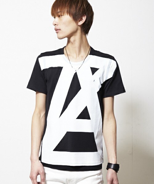 ANREALAGE(アンリアレイジ)の「ANREALAGE big logo TEE(Tシャツ/カットソー・メンズ・ホワイト/ブラック・46/48)」の2枚目の写真