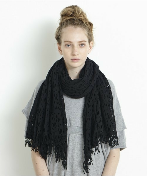 gomme（ゴム）の「ダメージストール（ストール/ショール）」 - WEAR