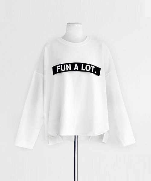 DHOLIC（ディーホリック）の「FUN A LOT.ロゴテープスウェットトップス（スウェット・レディース・ブルー/ホワイトアイボリー/ベージュ/ブラック・free）」の2枚目の写真