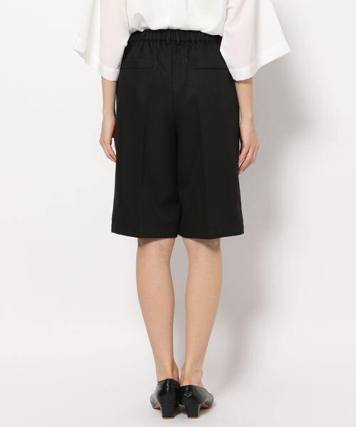 LEPSIM（レプシィム）の「タックハーフパンツ（パンツ・オフホワイト05/ブラック09/ベージュ52・FREE SIZE）」の15枚目の写真