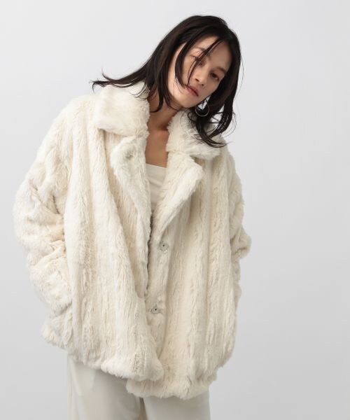 A part by（アパートバイ）の「ファーショートコート/WEB先行