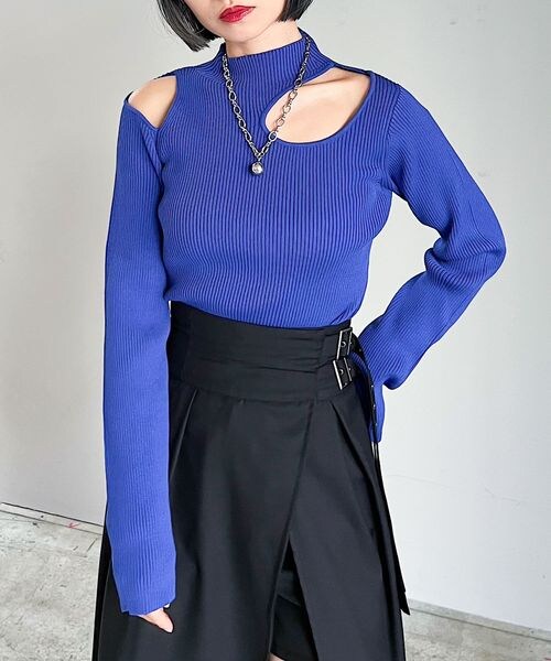 PAGEBOY(ページボーイ)の「ピッタミニカットアウトTOPS(トップス・オフホワイト05/ブラック09/ブルー85・F)」の16枚目の写真