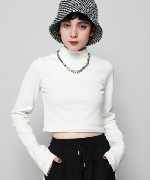 PAGEBOY(ページボーイ)の「ハイネックショートテレコ(トップス・ボーダー01/オフホワイト05/ブラック09/チャコール18・F)」の1枚目の写真