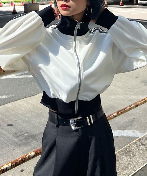 PAGEBOY（ページボーイ）の「ラメラインショートトラックジャケット（ジャケット/アウター・ホワイト×ブラックラメライン05/ブラック×ホワイトラメライン09・F）」の5枚目の写真