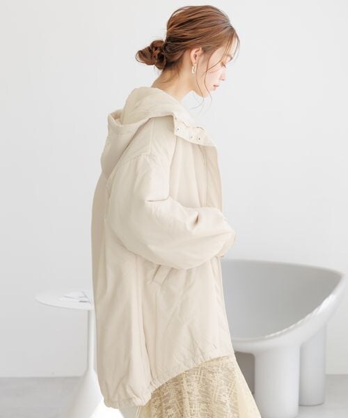 mysty woman（ミスティウーマン）の「フード中綿ミドルブルゾン（ジャケット/アウター・エクリュ08/ブラック09/ライトカーキ74・F）」の7枚目の写真