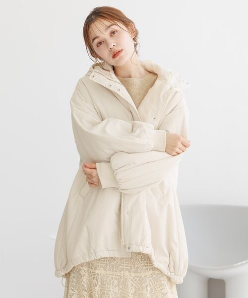 mysty woman（ミスティウーマン）の「フード中綿ミドルブルゾン（ジャケット/アウター・エクリュ08/ブラック09/ライトカーキ74・F）」の4枚目の写真