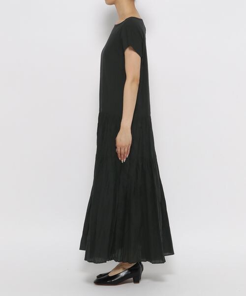 LEPSIM(レプシィム)の「クリンクル切り替えフレンチスリーブワンピース(ワンピース/ドレス・ブラック09/ピンク23/オリーブ74・FREE SIZE)」の10枚目の写真