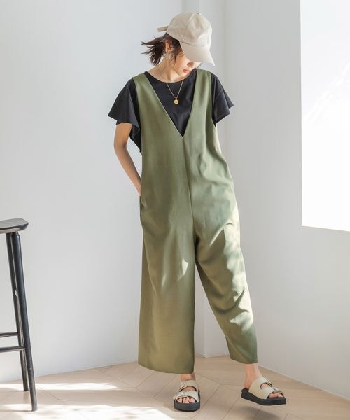 新品未使用タグ付　CLORE＋クロレ　リラックスオールインワンブラック antiqua 「antiqua」 「patterntorso」オールインワン FREE