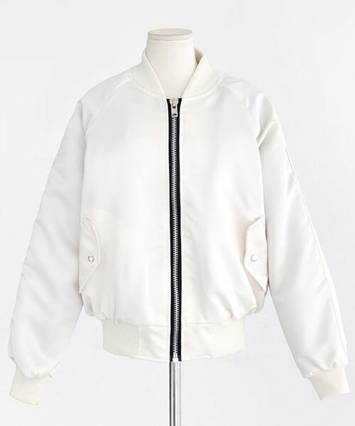 DHOLIC（ディーホリック）の「パステルカラーMA-1ジャケット（ブルゾン・レディース・ピンク/クリーム/ブラック・FREE）」の2枚目の写真