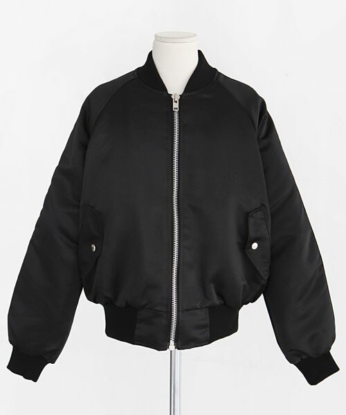 DHOLIC（ディーホリック）の「パステルカラーMA-1ジャケット（ブルゾン・レディース・ピンク/クリーム/ブラック・FREE）」の3枚目の写真