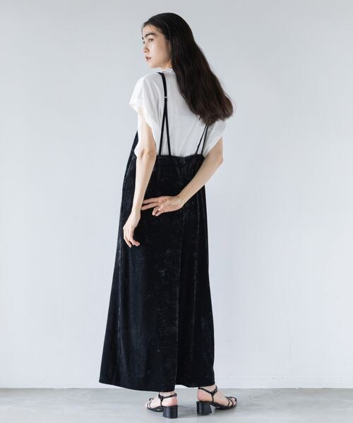 LOWRYS FARM（ローリーズファーム）の「ベロアキャミオールインワン