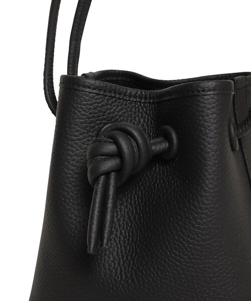 VASIC（ヴァジック）の「BOND MINI MINI LEATHER（BLACK）（バッグ・レディース・BLACK/01・F）」の4枚目の写真
