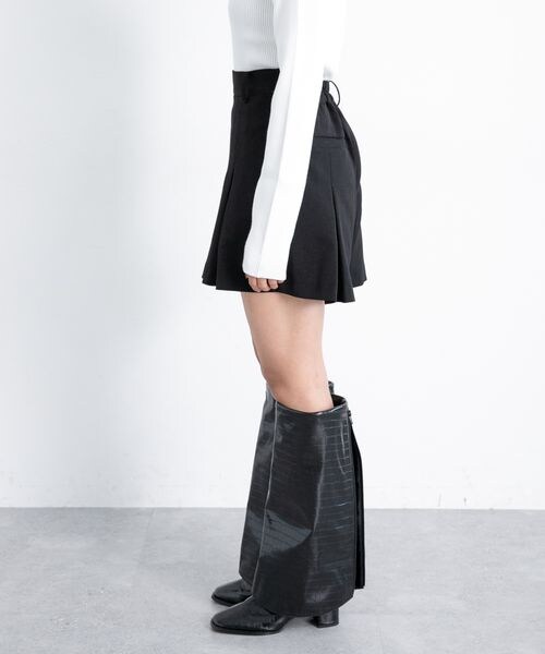 PAGEBOY(ページボーイ)の「プリーツフレアショートパンツ(パンツ・ブラック09/チャコールグレー18・F)」の13枚目の写真