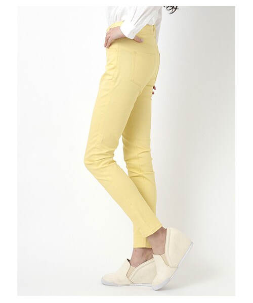 E hyphen world gallery（イーハイフンワールドギャラリー）の「ムジカラースキニーパンツ（パンツ・レディース・オフホワイト/ブラック/イエロー/ライトグリーン/ネイビー・S/M/L）」の7枚目の写真