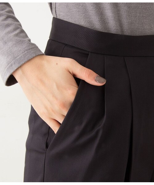 ADAM ET ROPE'(アダムエロペ)の「2タックワイドパンツ 【春の新作】(パンツ・レディース・ブラック/ベージュ/ブルー系・36/38)」の8枚目の写真
